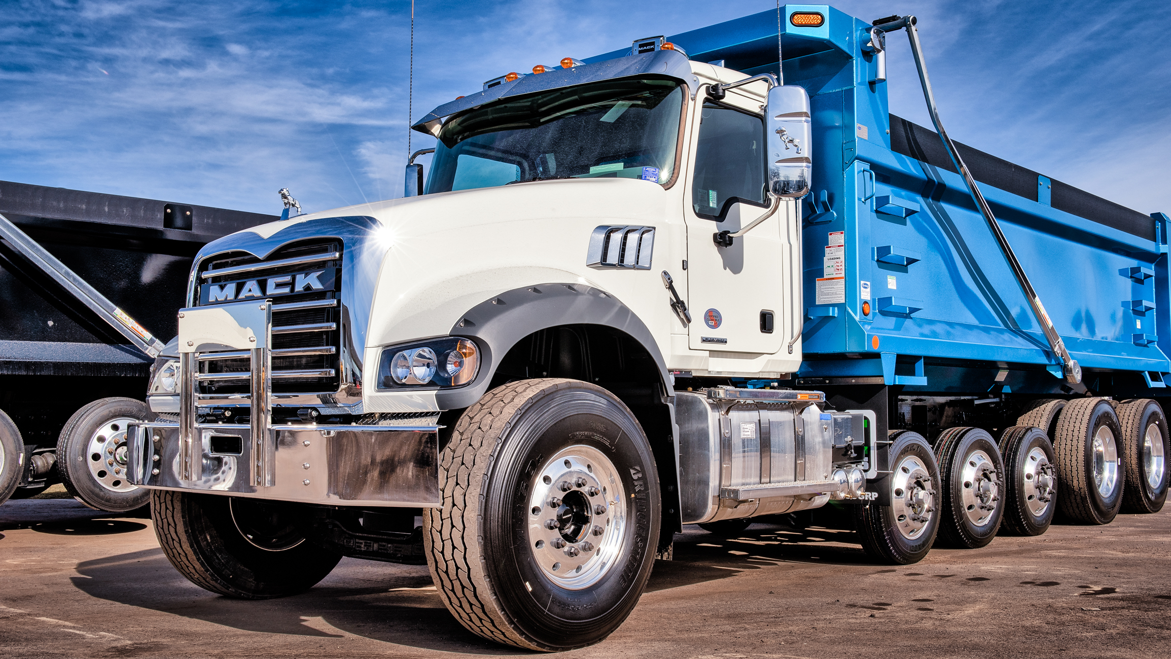 Mack truck photo